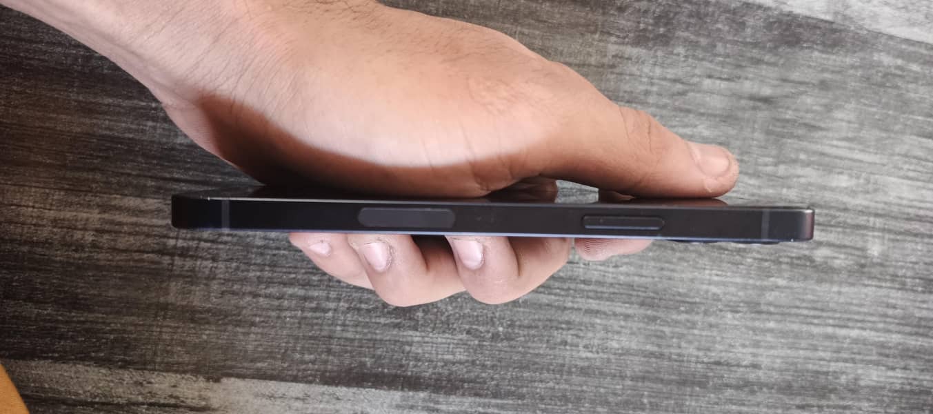 Apple iPhone 12 3