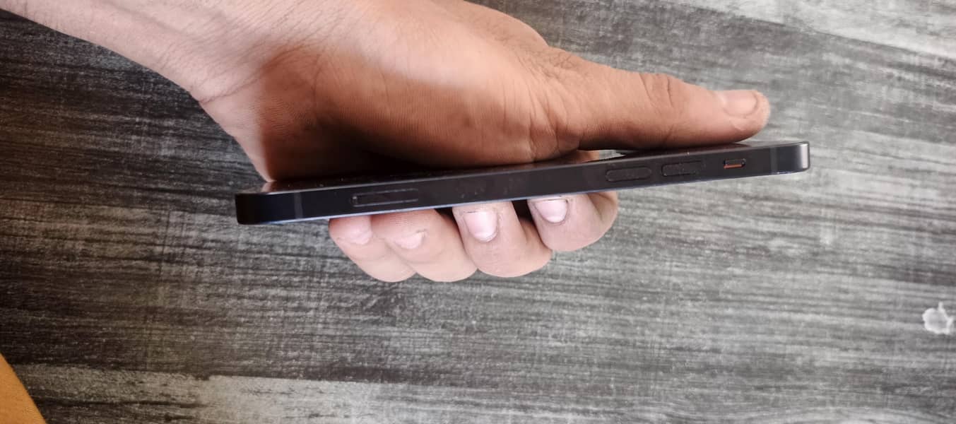 Apple iPhone 12 5