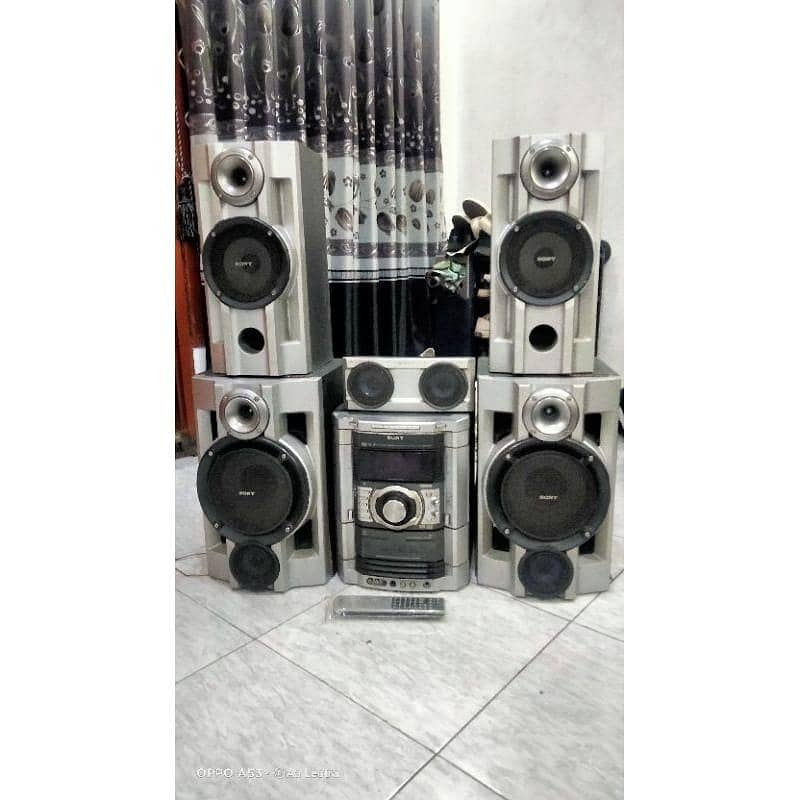 Sony speaker set 0