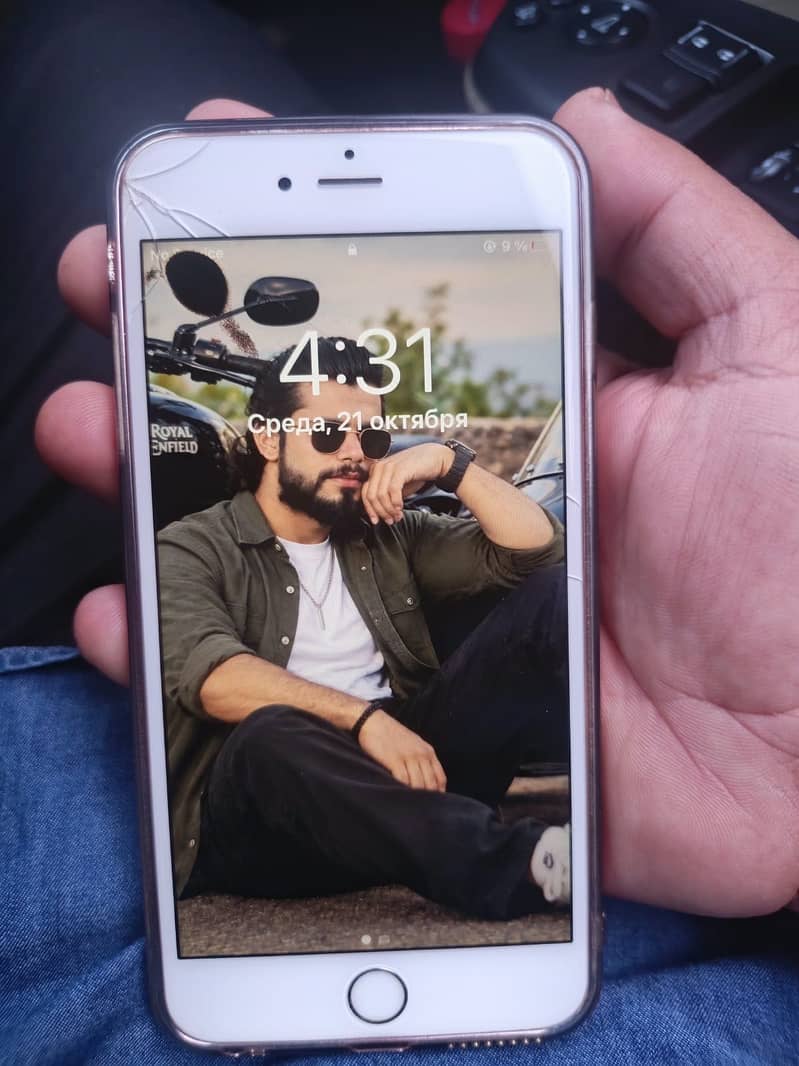 Apple iPhone 6S Plus 0