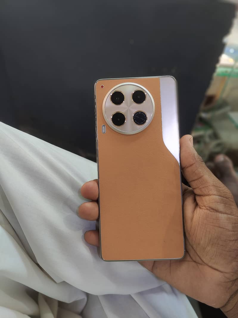 Tecno CAMON 30 5