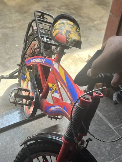 Morgan ke cycle ha 6sa7 year bacha ka leya