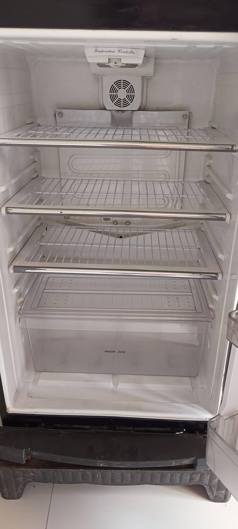 Dawlance refrigerator 0