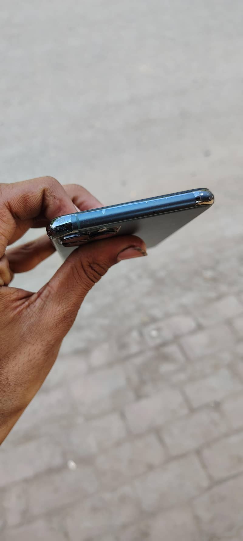 Apple iPhone 11 Pro Max 2