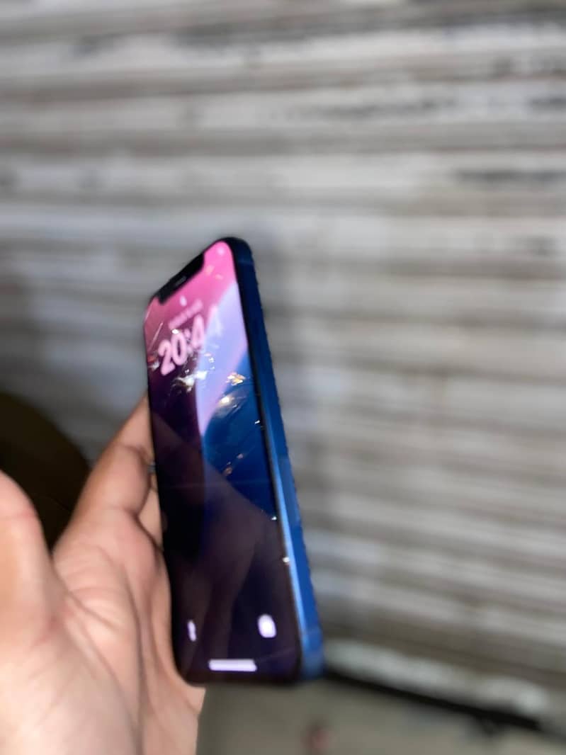 Apple iPhone 12 0
