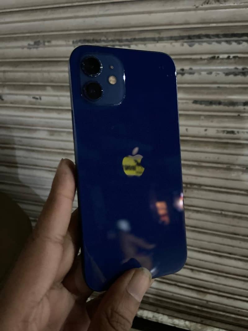 Apple iPhone 12 3