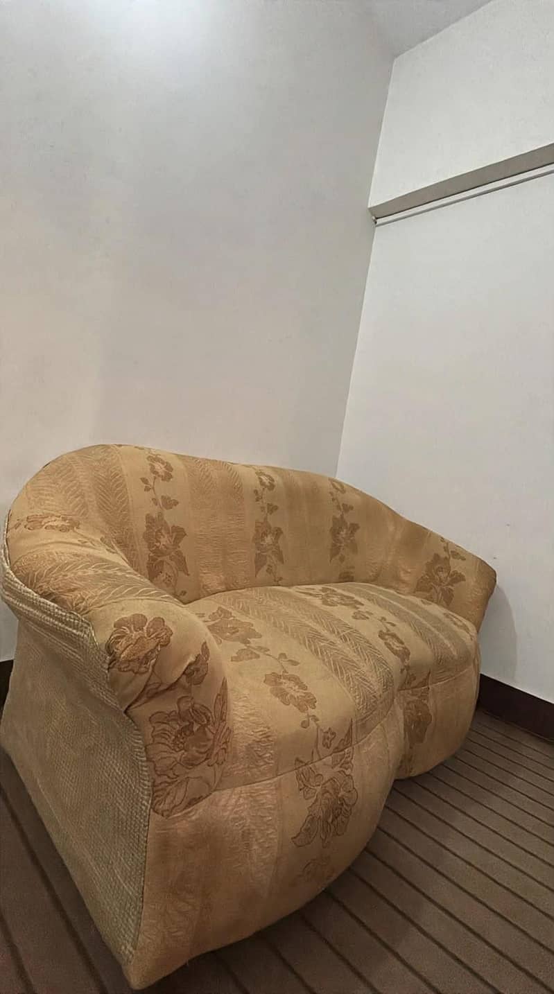 sofa & Table 2