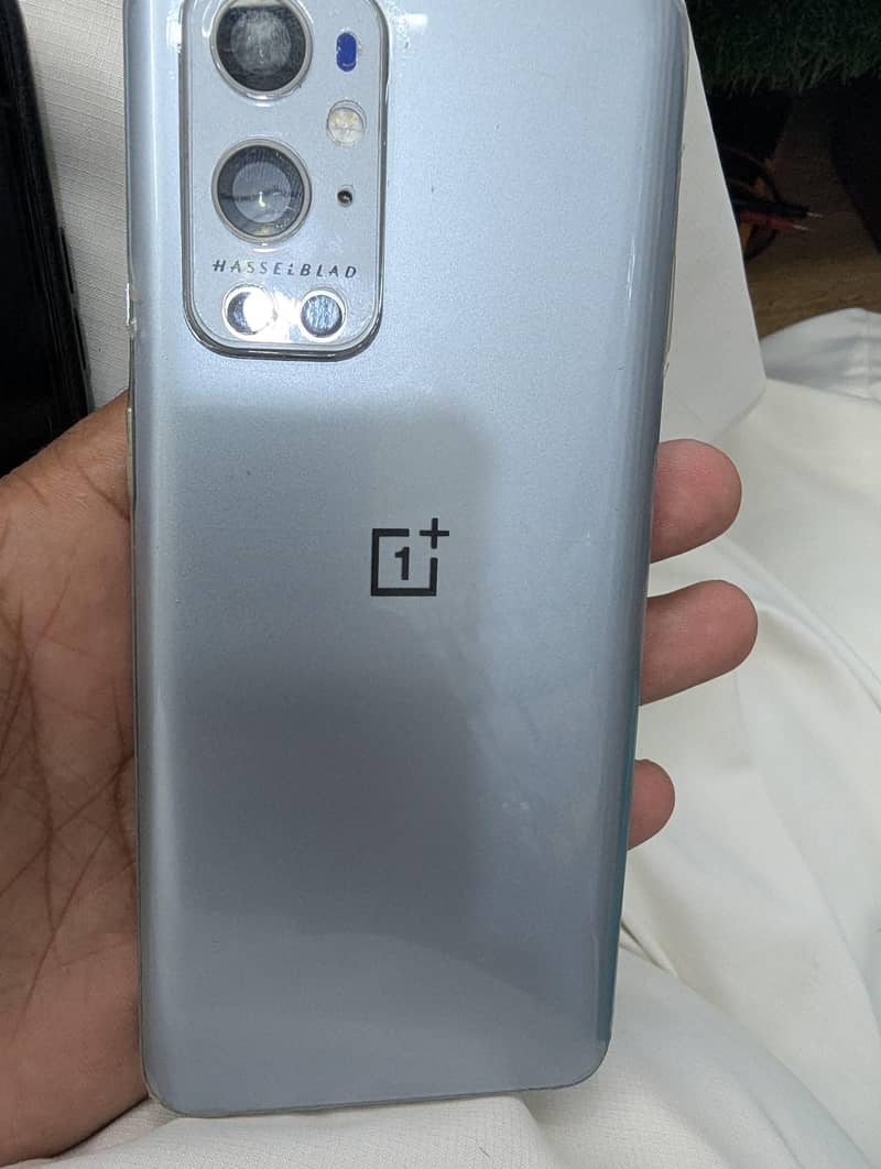 One Plus 9 Pro 6