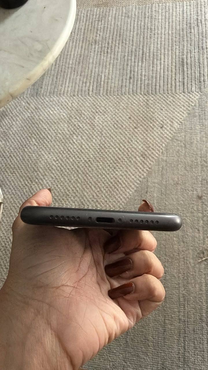 Apple iPhone 11 5