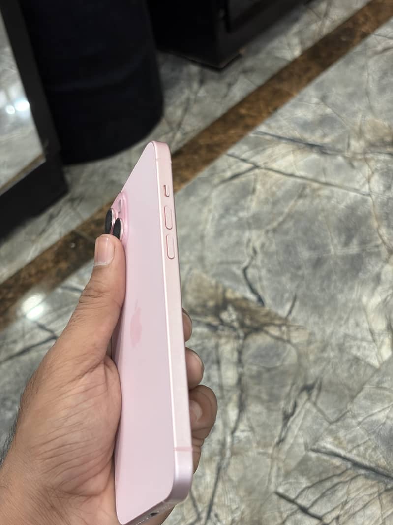 Apple iPhone 15 plus 2