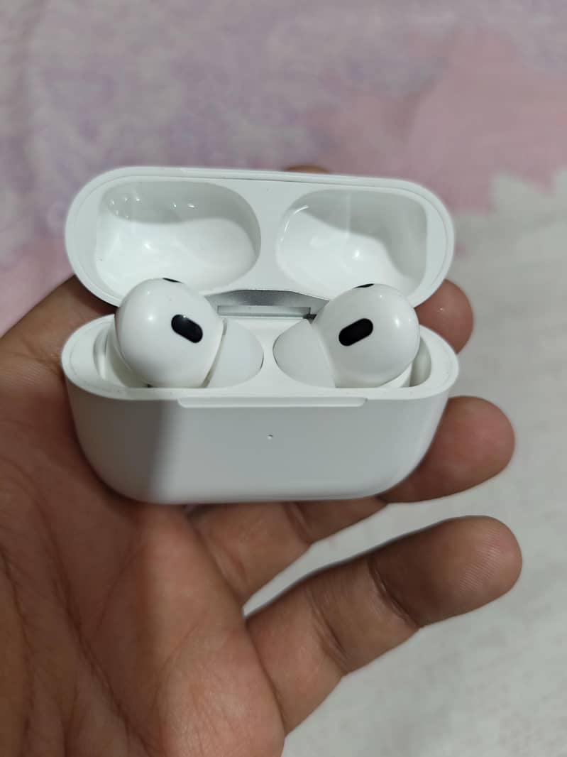 Bluetooth Earbuds pro. 0