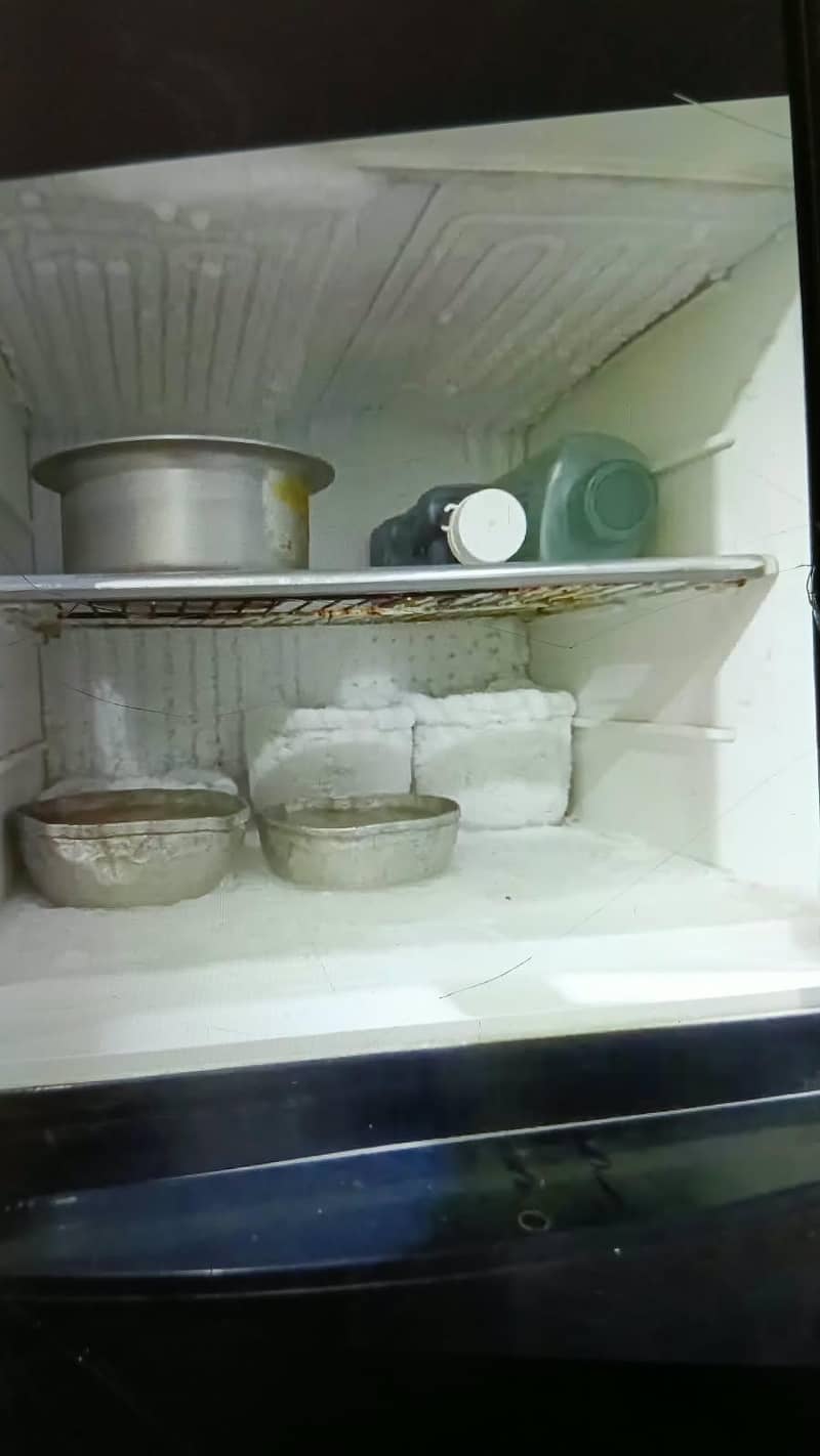 Dawlance black fridge 3