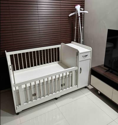 baby cot