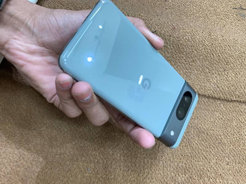 Google Pixel 8 1