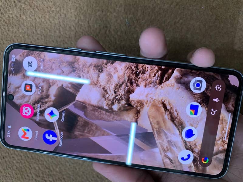 Google Pixel 8 4
