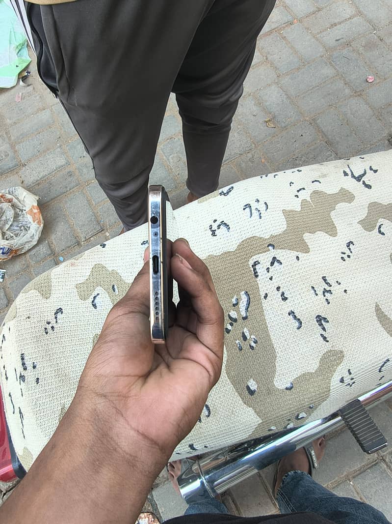 Tecno SPARK 30 Pro 3