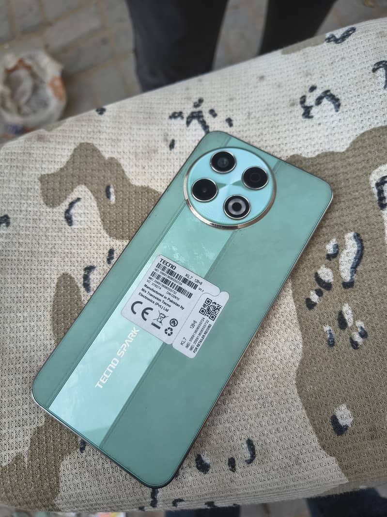 Tecno SPARK 30 Pro 4