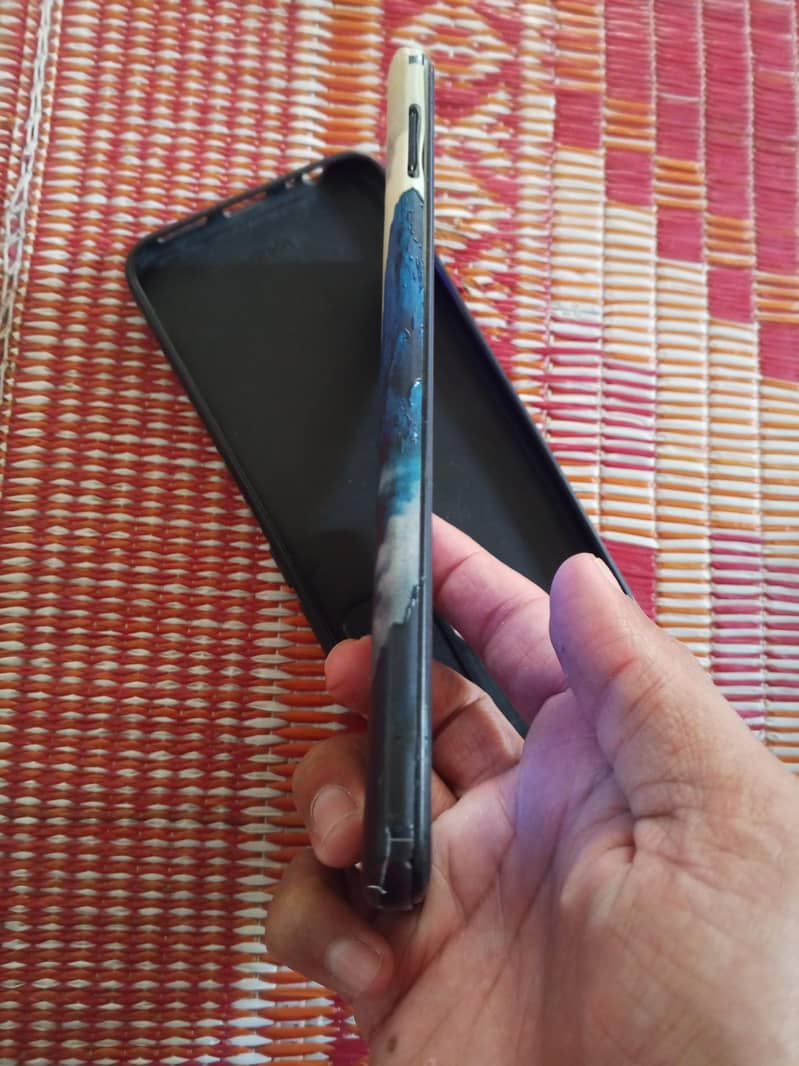 Tecno Pova 2