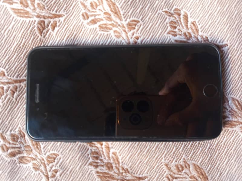 Apple iPhone 7 Plus 0