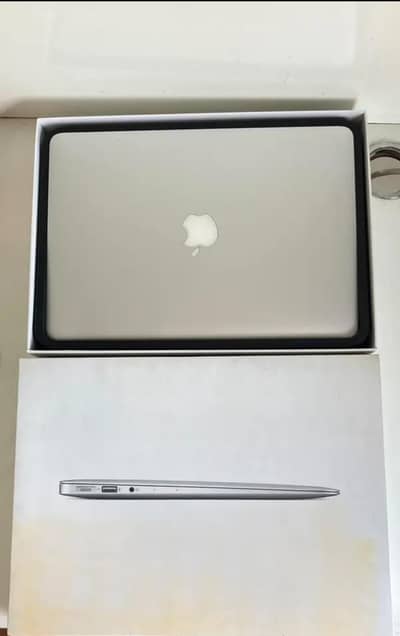 MacBook Air 2012 Model core i5 8GB 128 GB
