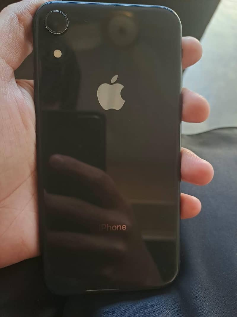 Apple iPhone XR 0