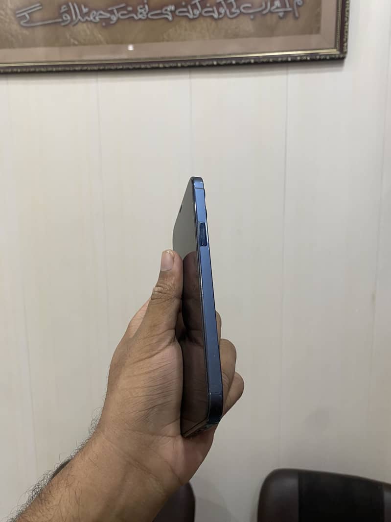 Apple iPhone 12 Pro Max 1