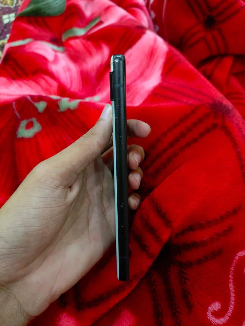 Google Pixel 6a 5
