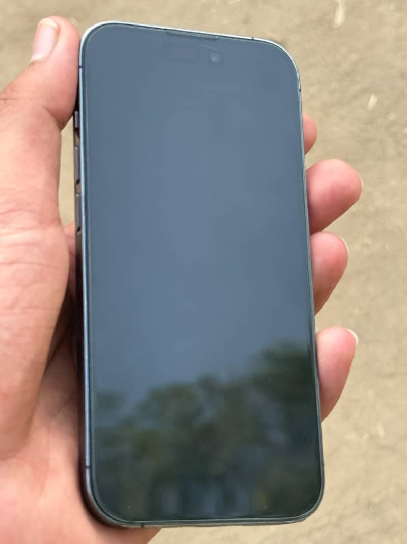 Apple iPhone 14 Pro 1