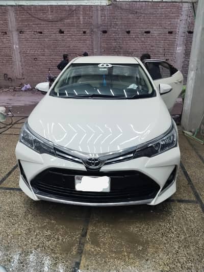 Toyota Corolla GLI 2016 1300cc automatic