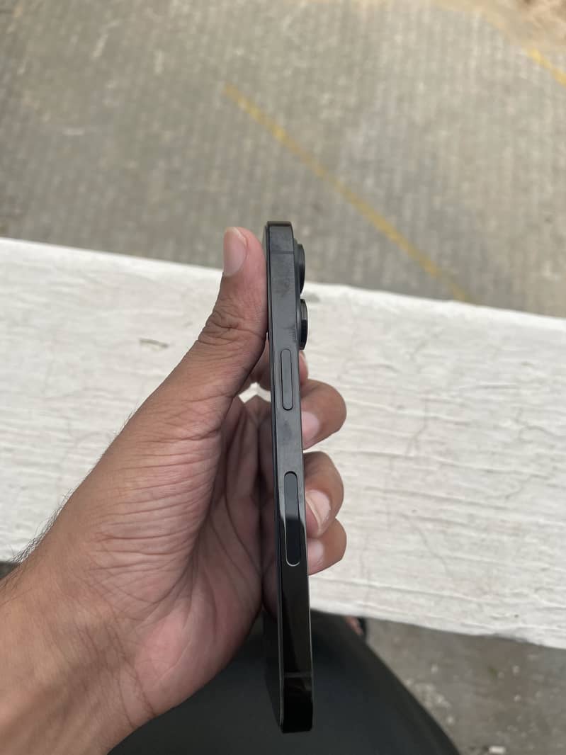 Apple iPhone 14 Pro 1