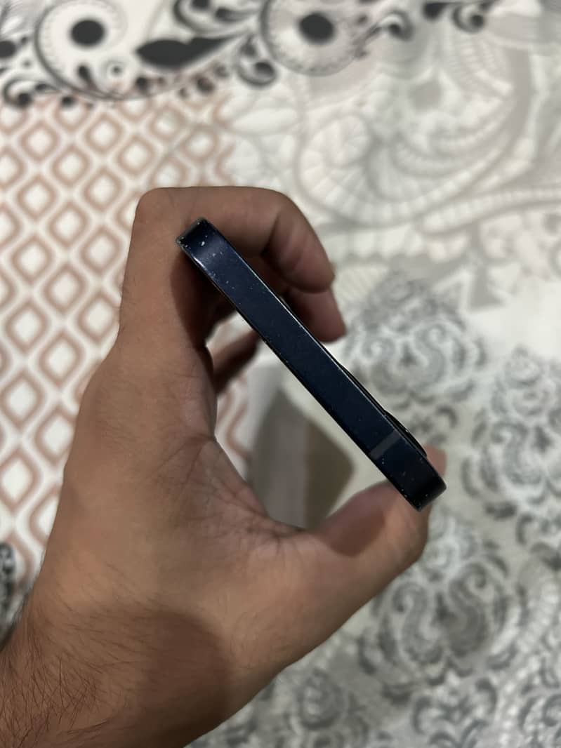 Apple iPhone 12 5