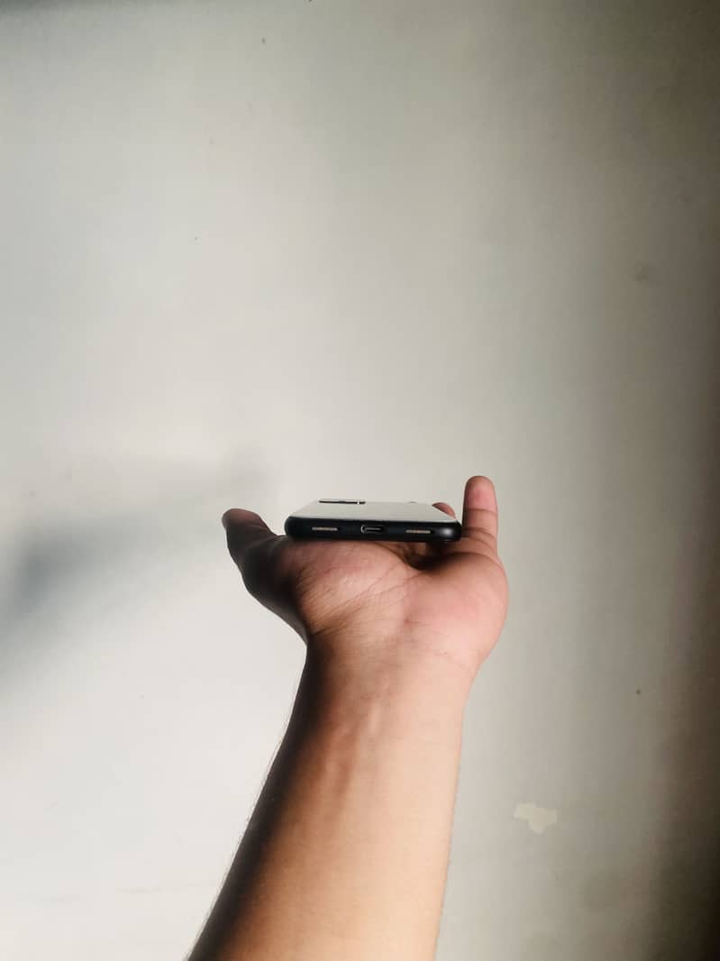 Google Pixel 4 3