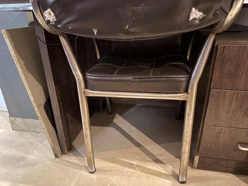Desktop Table 1