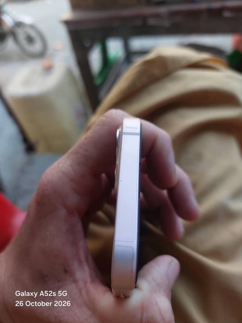 Apple iPhone 13 3