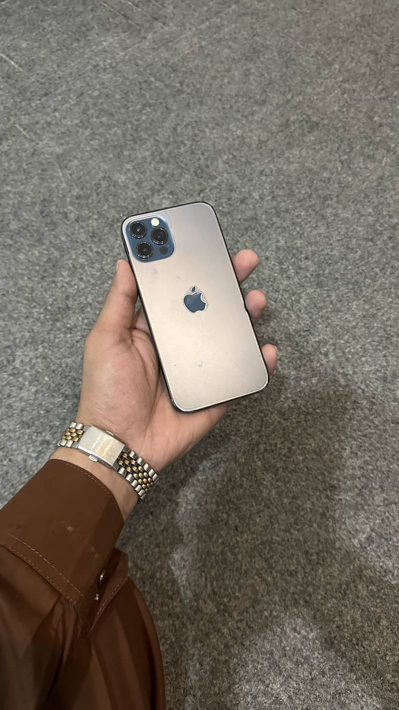 Apple iPhone 12 Pro 3