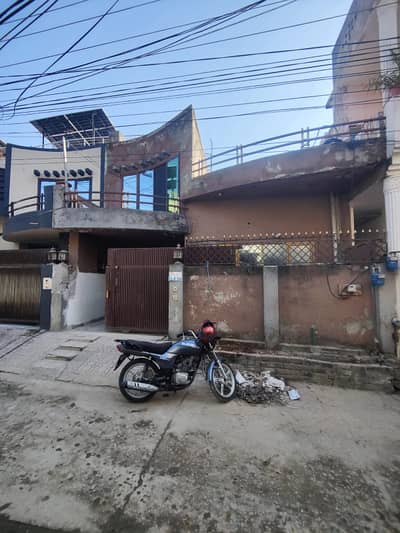 5 Marla single storey House near To classic Mart Jarahi Stop 2 advance security must Pani boring