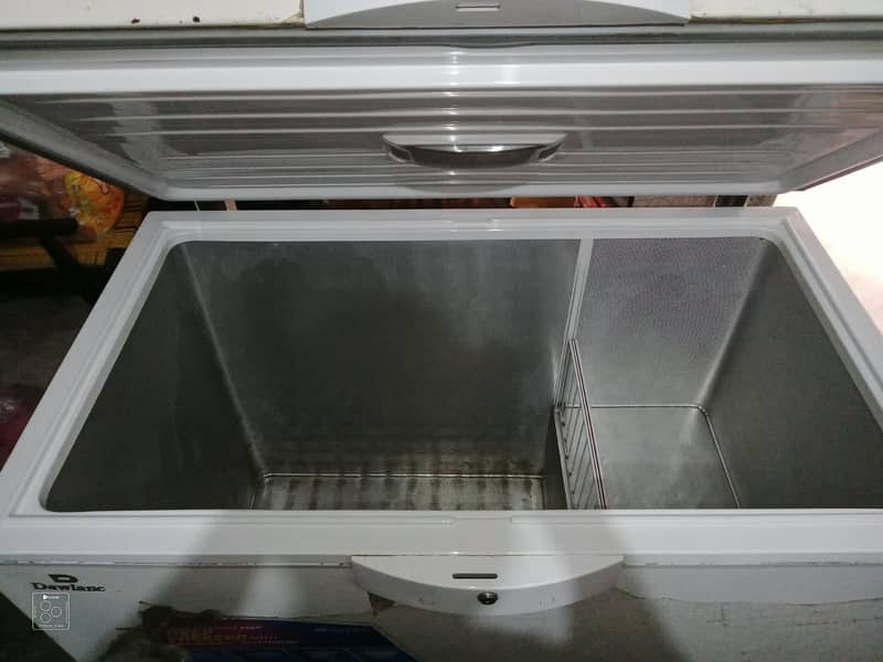 Dawlance refrigerator 1