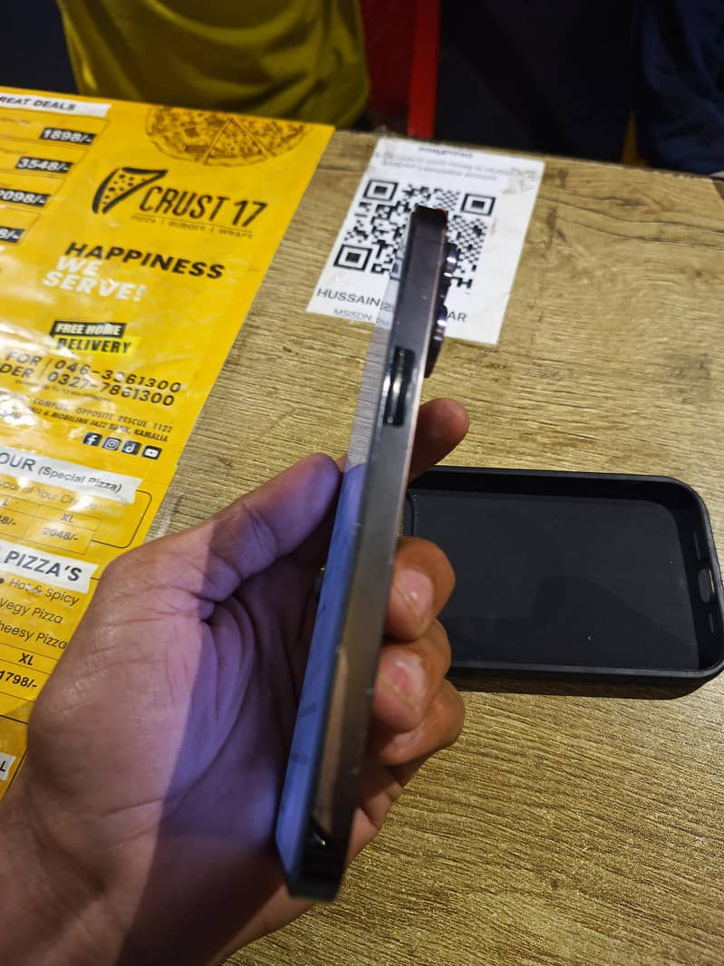 Apple iPhone 13 Pro 4