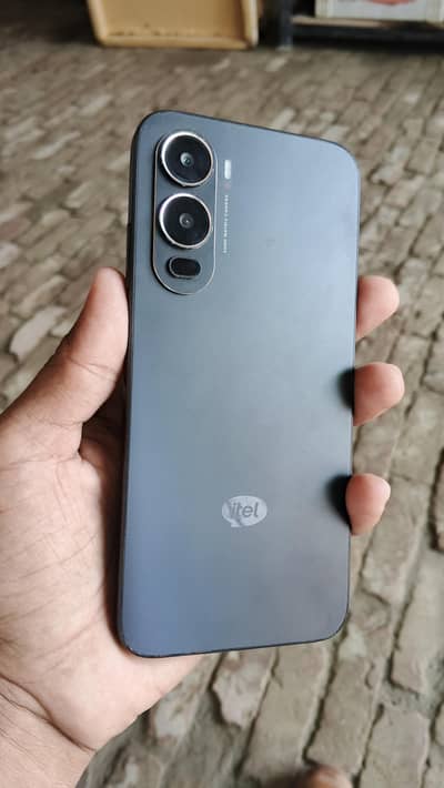 Itel city 200