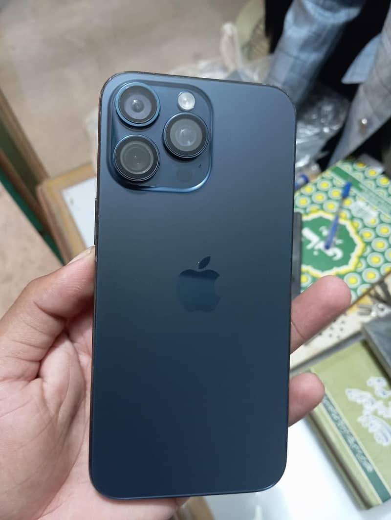 Apple iPhone 15 Pro Max 1