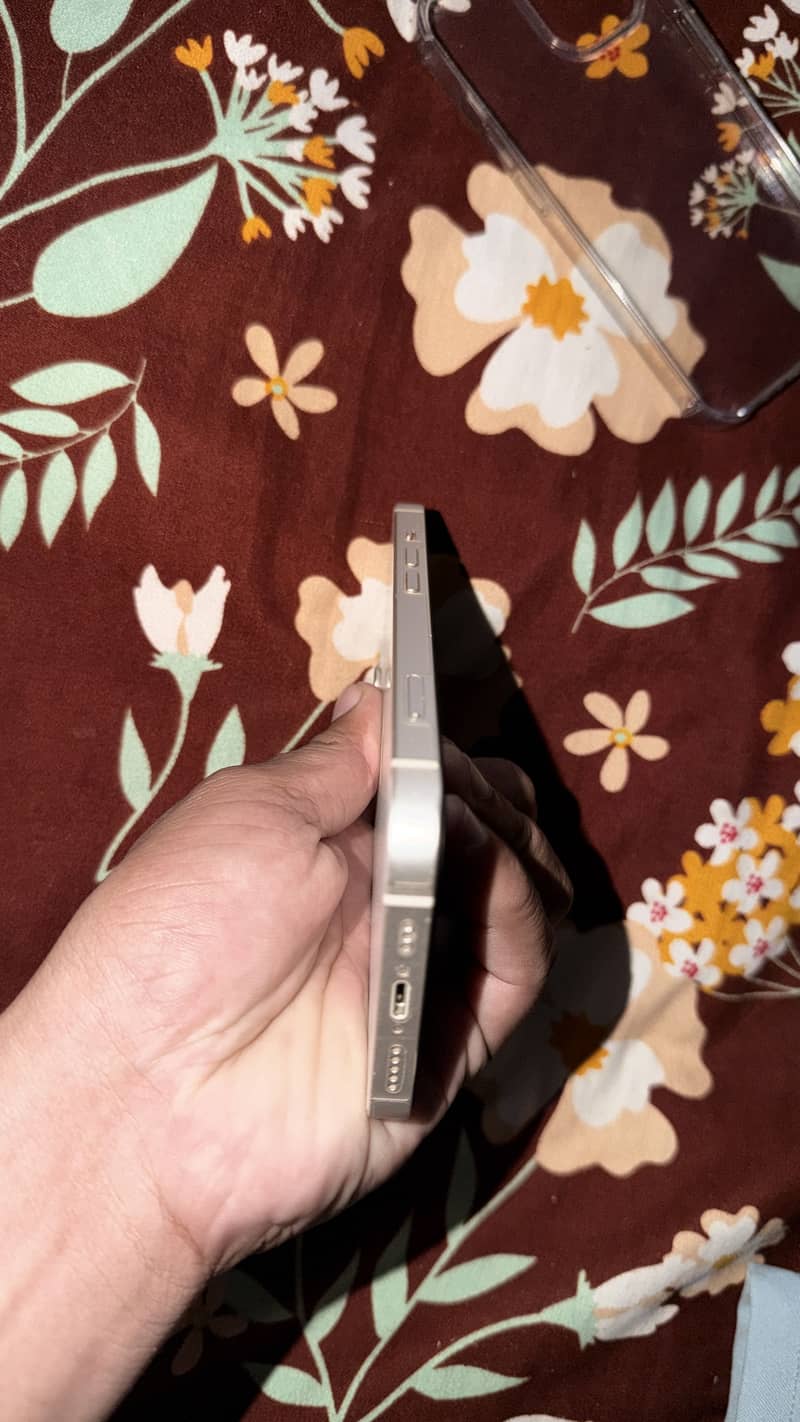 Apple iPhone 13 Pro 2