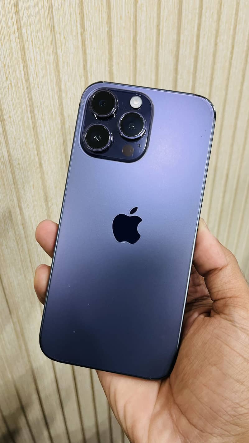 Apple iPhone 14 Pro Max 1