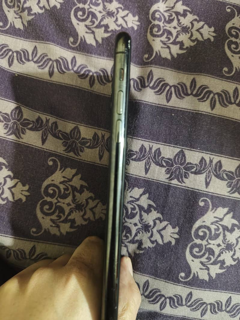 Apple iPhone 11 Pro Max 5
