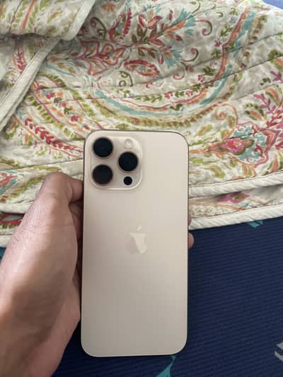 Apple iPhone 16 Pro Max
