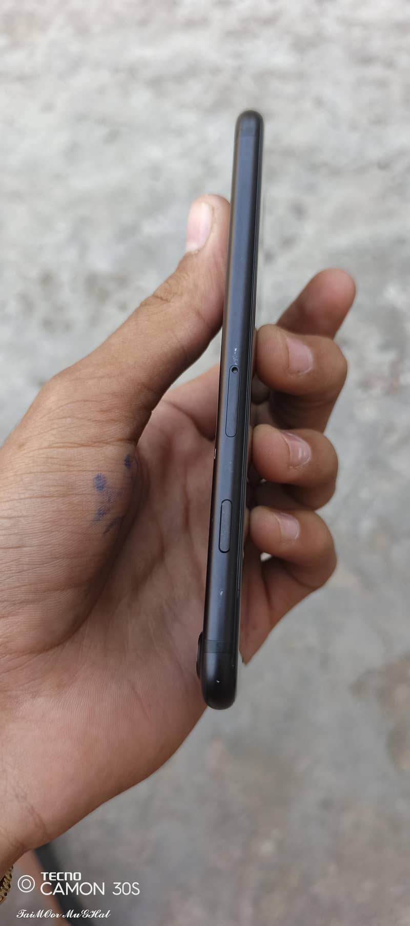 Apple iPhone 7 3
