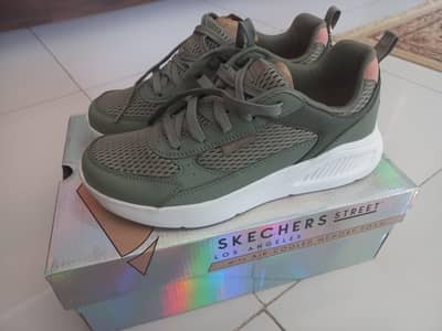 skeachers women