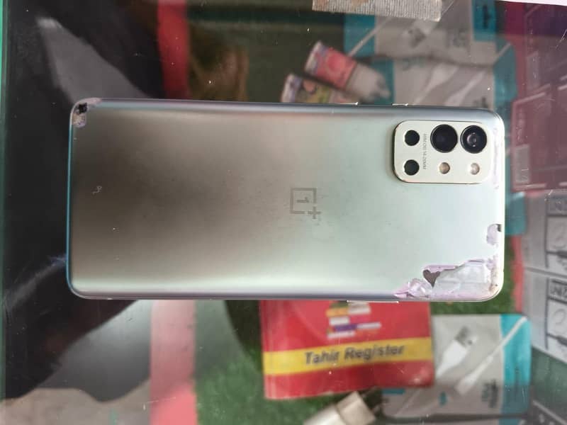 One Plus 9R 1