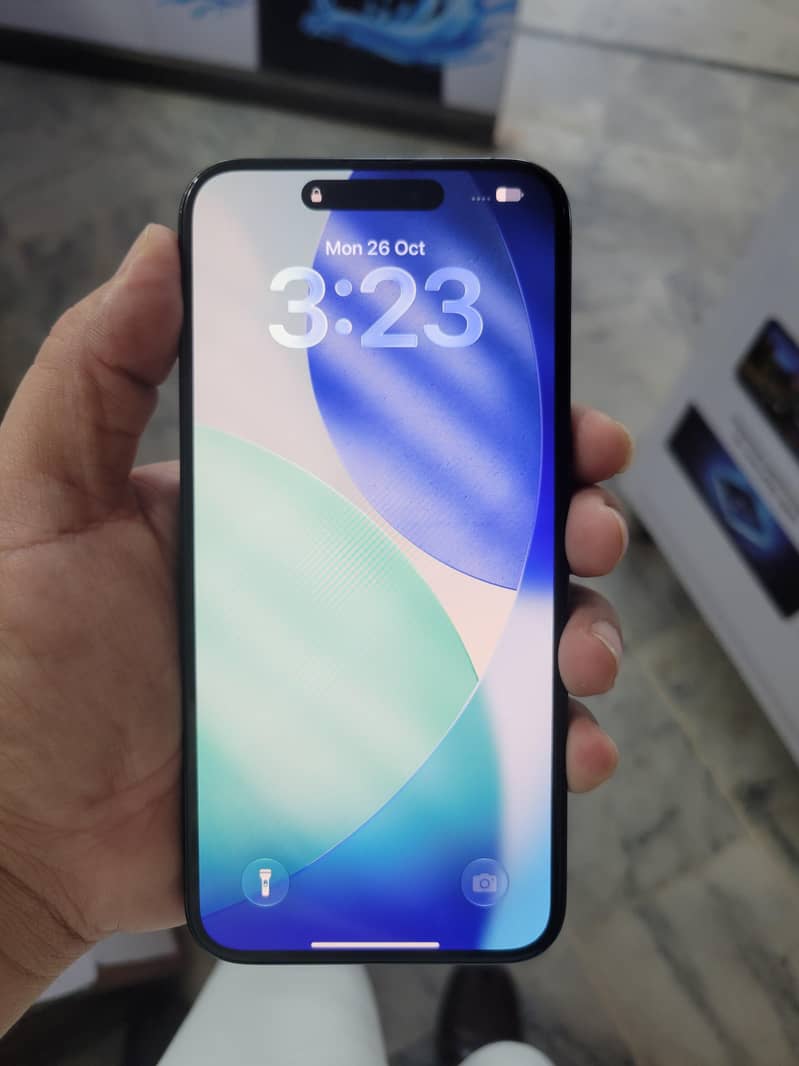 Apple iPhone 15 Pro Max 2