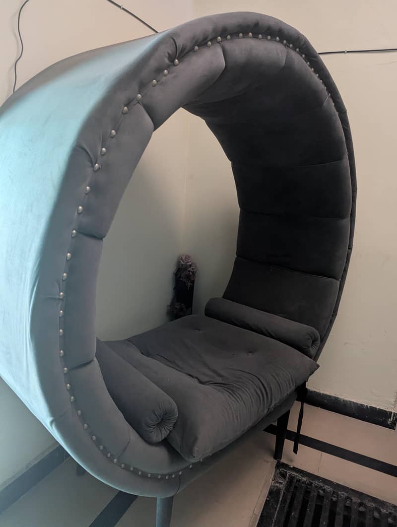 round sofa 0