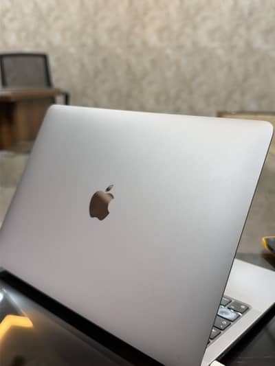 Apple MacBook Air M1 2020 | 16GB RAM | 256GB SSD | 9.5/10 Condition